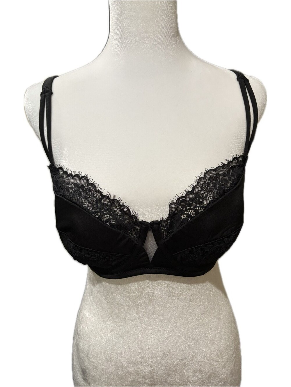 Adore Me Women’s Black Lace Underwire Bra 32DDD Strappy NWOT